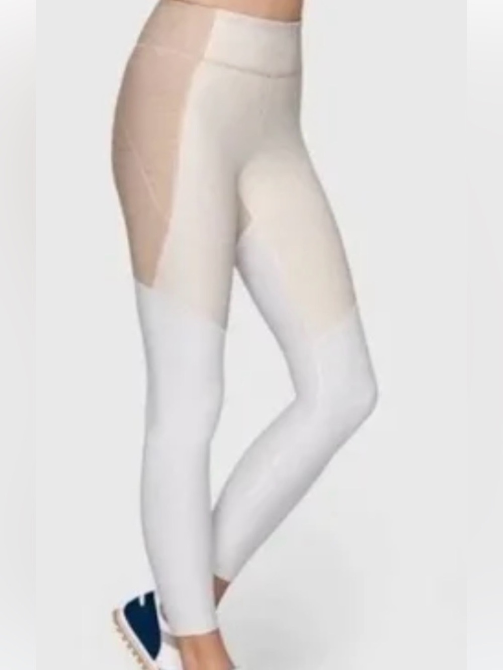 NEW with tags - Outdoor Voices desert/oatmeal/cloud
7/8 tri-tone warmup leggings